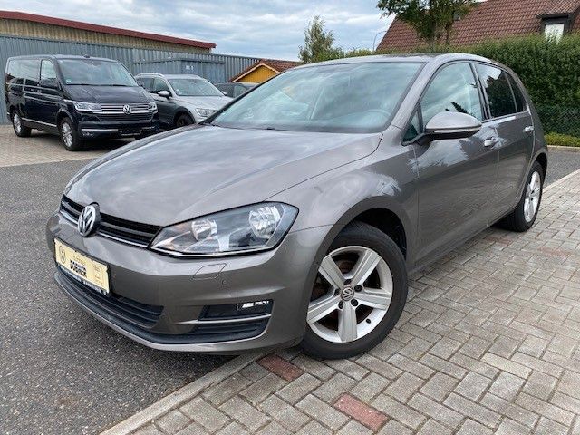 VW Golf 105.700 km 8.300 &euro; Vohenstrauss 92648