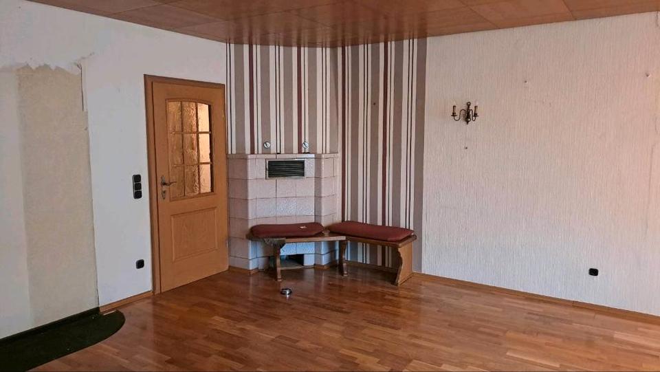 Einfamilienhaus Lichtenfels - 7 Zimmer, 144 m&sup2;, 335.000&euro; | Angebot:25755550