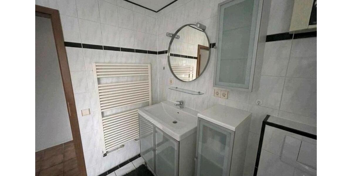 Dachgeschoßwohnung Bad Neuenahr-Ahrweiler Ahrweiler - 3 Zimmer, 80 m&sup2;, 860&euro; | Angebot:26645892