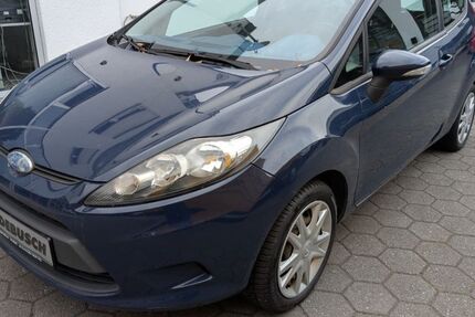 Ford Fiesta 266.940 km 2.900 € Hude 27798