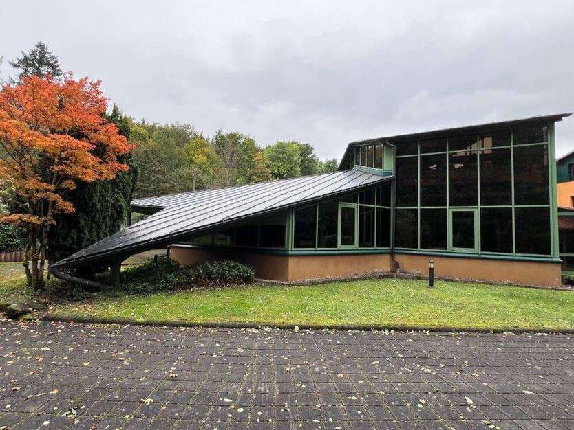 Halle in Ilmenau 300.000 € 220 m²