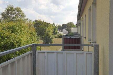 Wohnung Bad Lauchstädt - 3 Zimmer, 58 m&sup2;, 359&euro; | Angebot:25535960