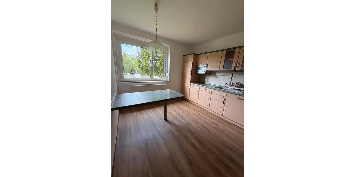 Einfamilienhaus Elsterwerda - 4 Zimmer, 90 m&sup2;, 1.100&euro; | Angebot:26675340