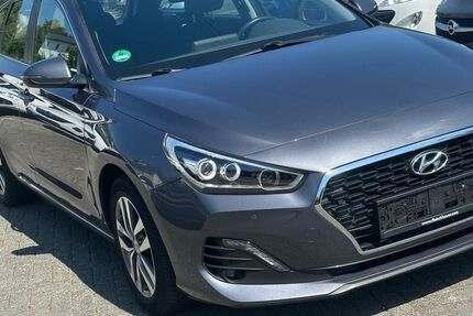 Hyundai i30 136.000 km 9.900 &euro; Aachen 52070