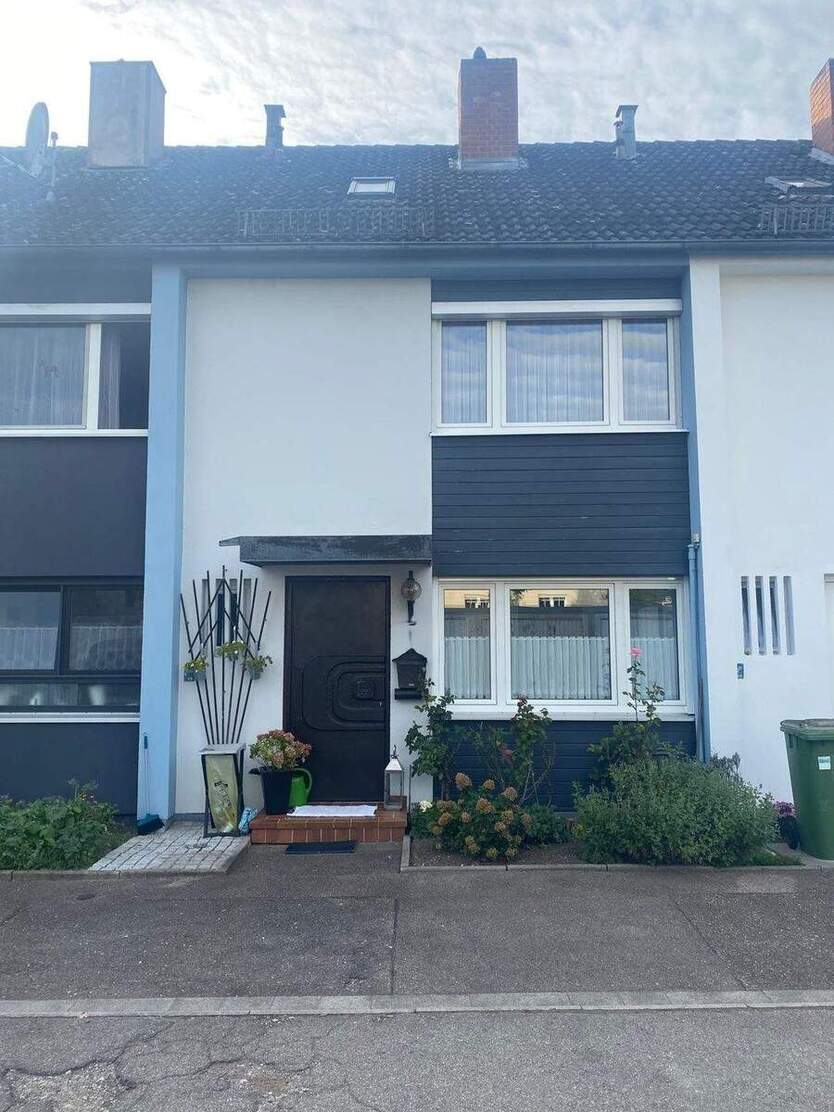 Reizendes Reihenmittelhaus in begehrter Wohnlage, Regensburg-Konradsiedlung zimmer