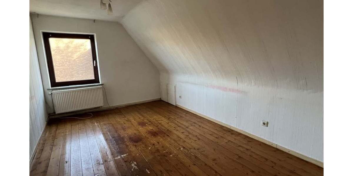 Großzügiges Wohnhaus mit Traumgarten - Zweifamilienhaus Harsum Harsum | Angebot:24494087