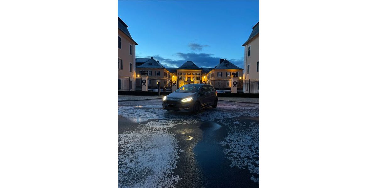 Ford Fiesta 61.100 km 16.500 &euro; Oestrich-Winkel 65375