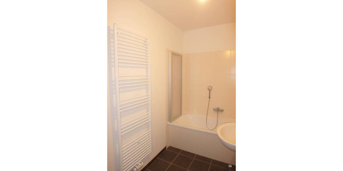 Etagenwohnung Döbeln Sörmitz - 3 Zimmer, 74 m&sup2;, 385&euro; | Angebot:26028680