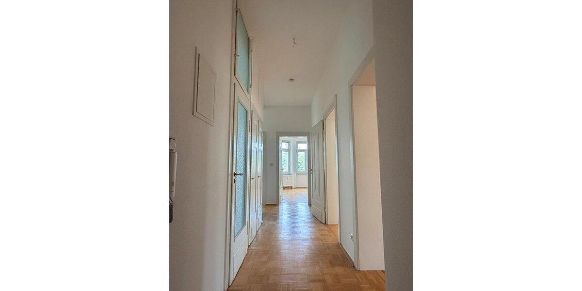 Etagenwohnung Eisenach - 3 Zimmer, 101 m&sup2;, 915&euro; | Angebot:26534036