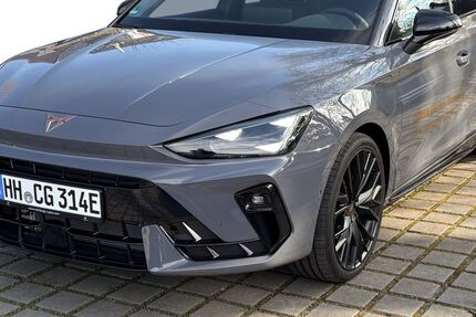 Cupra Leon 11.989 km 43.499 &euro; Hamburg 22529