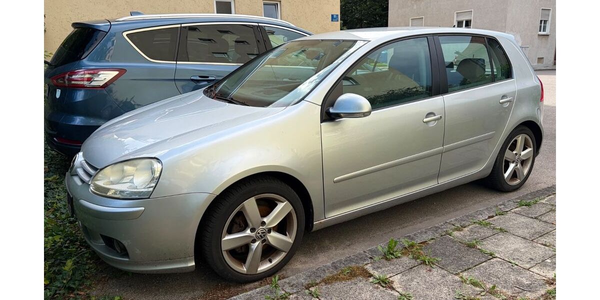 VW Golf 140.000 km 3.999 &euro; Markt Schwaben 85570