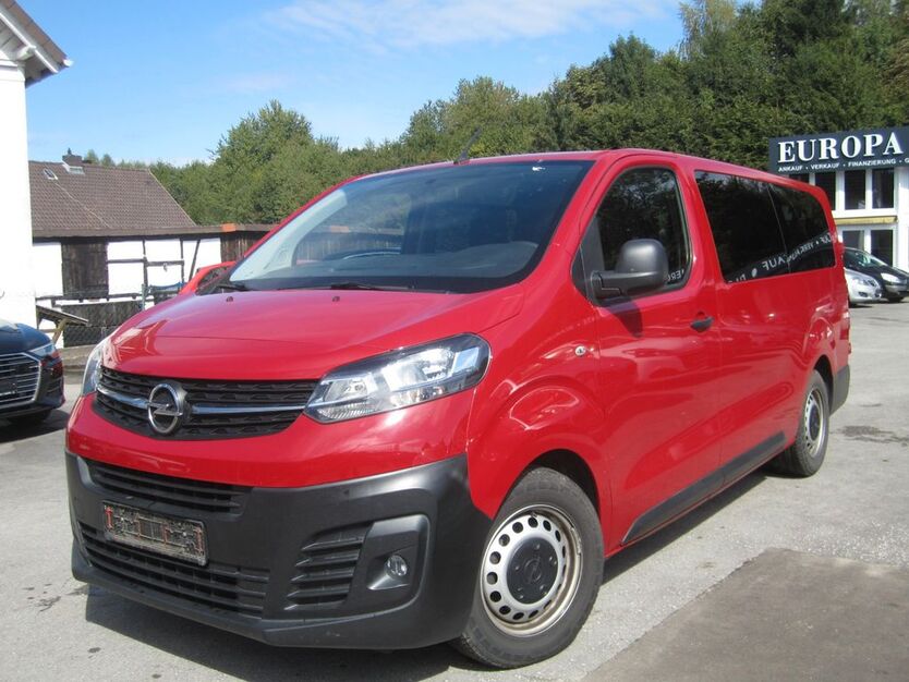 Opel Vivaro 194.000 km 15.900 € Osterode am Harz 37520