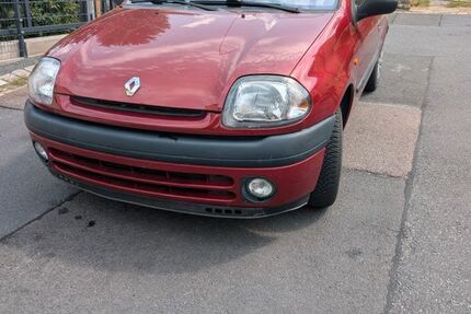 Renault Clio 96.000 km 1.100 &euro; Dresden 01157