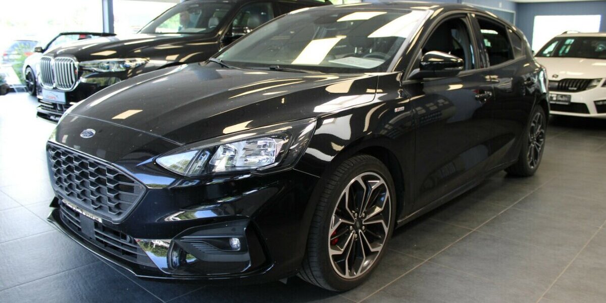 Ford Focus 1.5 EcoBoost Aut. STLine X 12.479 km 22.980 € Euskirchen 53881