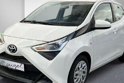 Toyota Aygo (X) 17.100 km 11.449 &euro; Wunsiedel 95632