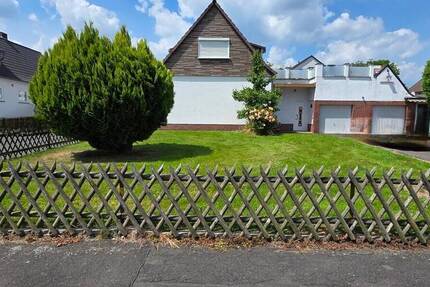 ***reserviert***Doppelhaushälfte mit zwei Garagen in Kassel Harleshausen 2 zimmer