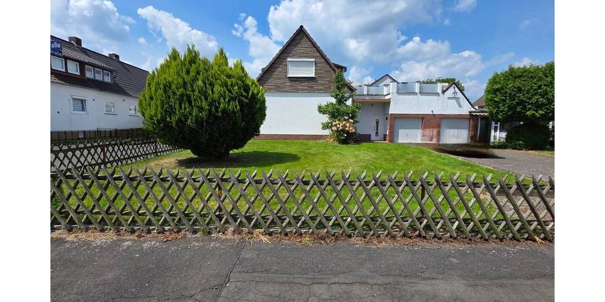 ***reserviert***Doppelhaushälfte mit zwei Garagen in Kassel Harleshausen 2 zimmer