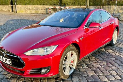 Tesla Model S 179.000 km 19.000 &euro; Hamburg 22587