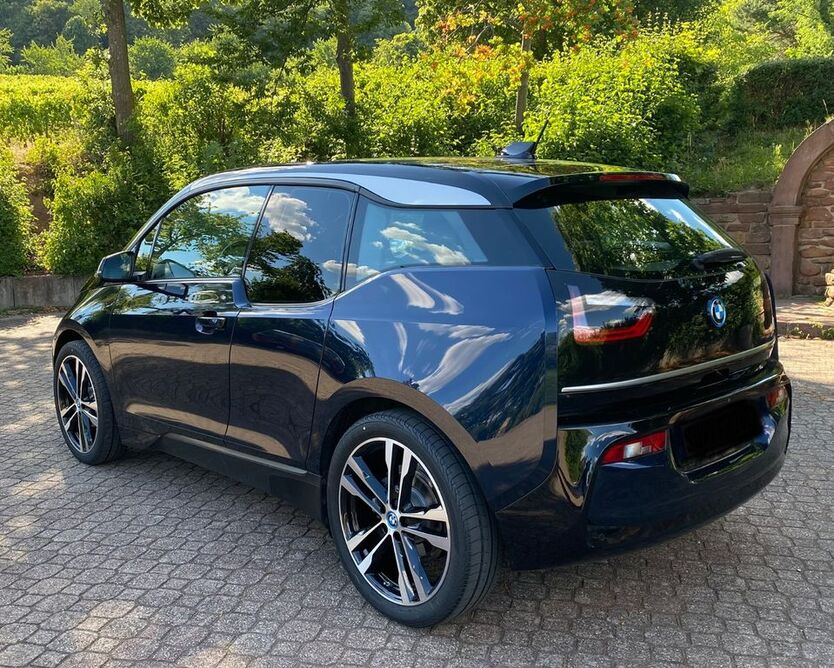 i3