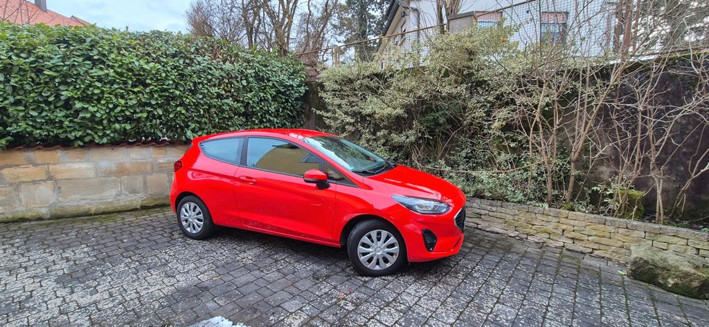 Ford Fiesta 13.500 km 11.800 &euro; Nürnberg 90461