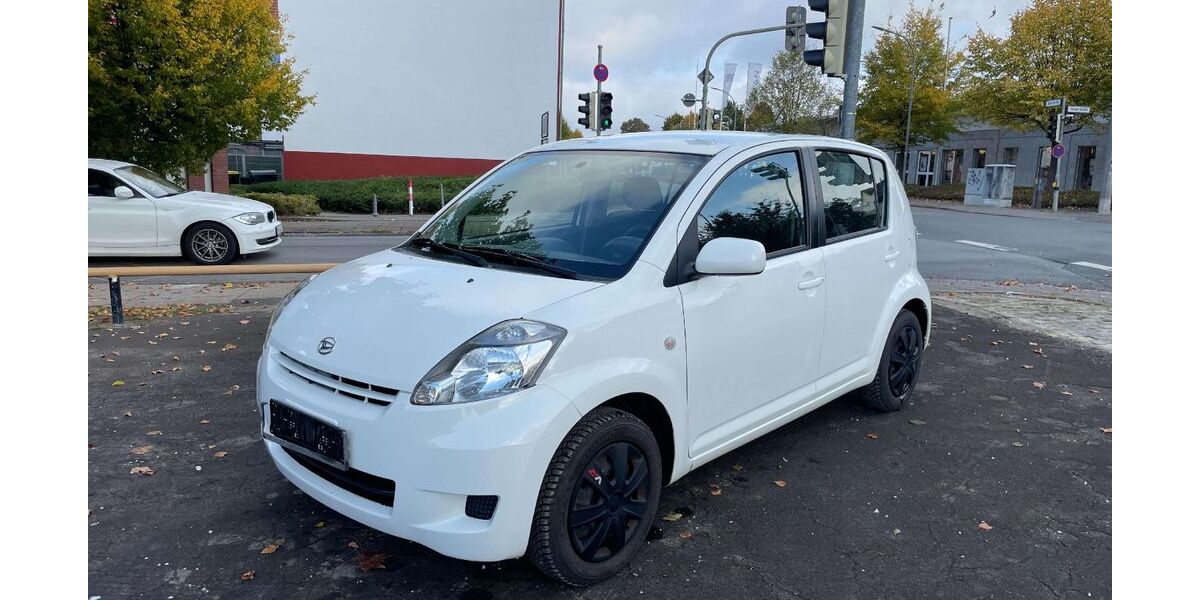 Daihatsu Sirion 130.000 km 2.190 &euro; Herford 32049
