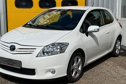 Toyota Auris 129.000 km 4.900 € Krefeld 47799