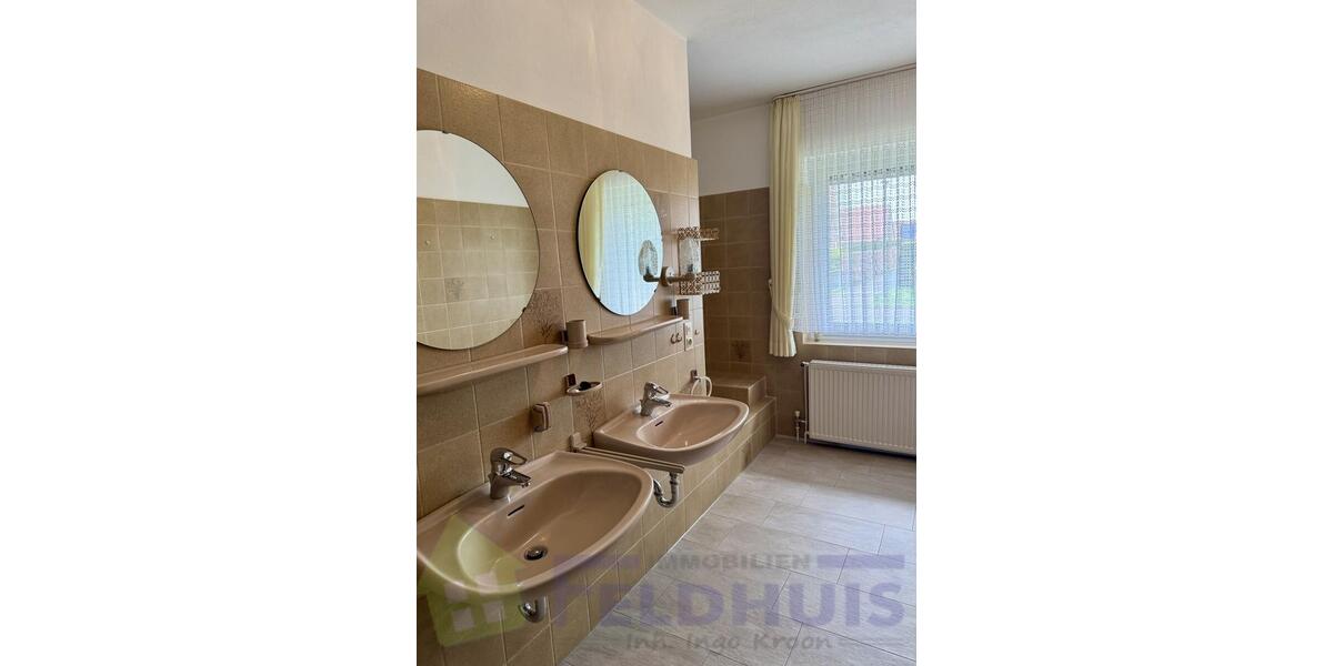 Einfamilienhaus Moormerland - 6 Zimmer, 140 m&sup2;, 990&euro; | Angebot:26301461
