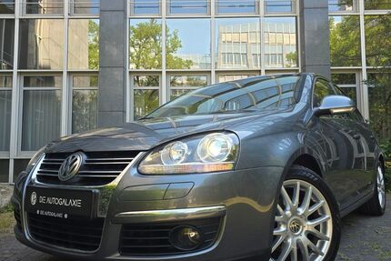 VW Jetta 87.200 km 5.480 &euro; München 81929