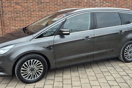Ford S-Max 122.468 km 16.490 &euro; Helpsen 31691
