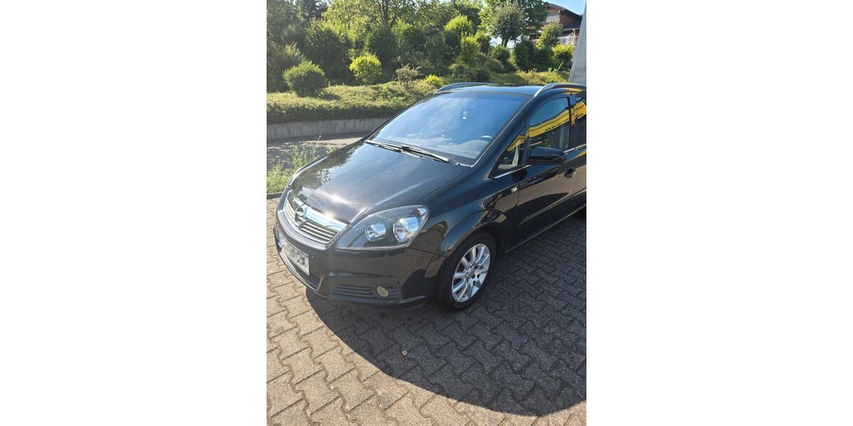 Opel Zafira 202.235 km 2.700 &euro; Laubach 35321