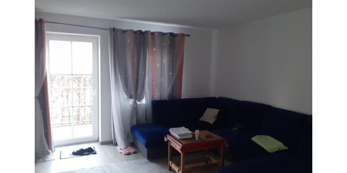 Dachgeschoßwohnung Neustadt an der Waldnaab - 3 Zimmer, 90 m&sup2;, 800&euro; | Angebot:25104520