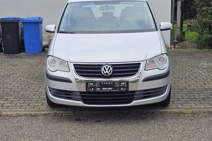 VW Touran 258.210 km 4.200 € Tuttlingen 78532