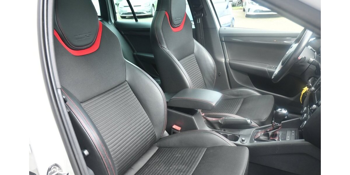 Skoda Octavia 2.0 TSI RS combi DSG Navi Leder Pano Alu 165.000 km 13.300 &euro; Seevetal - Hittfeld 21218