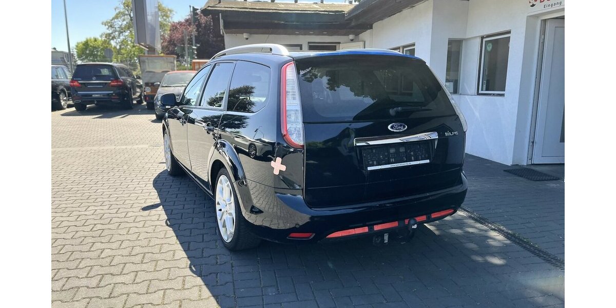 Ford Focus Titanium / LPG / Sitzheizung / Xenon / AHK 299.000 km 2.900 &euro; Mönchengladbach 41066