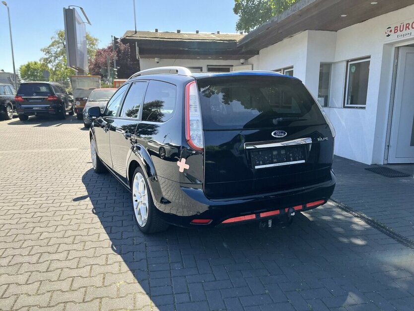 Ford Focus Titanium / LPG / Sitzheizung / Xenon / AHK 299.000 km 3.990 € Mönchengladbach 41066