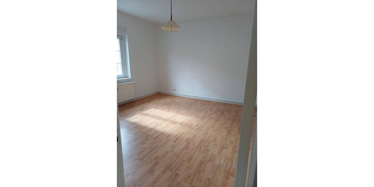 Etagenwohnung Prenzlau - 3 Zimmer, 64 m&sup2;, 451&euro; | Angebot:26883483