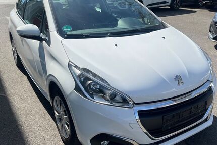 Peugeot 208 134.000 km 4.499 &euro; Recklinghausen 45663