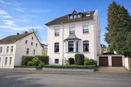 Haus Solingen Mitte - 9 Zimmer, 276 m&sup2;, 425.000&euro; | Angebot:25056679