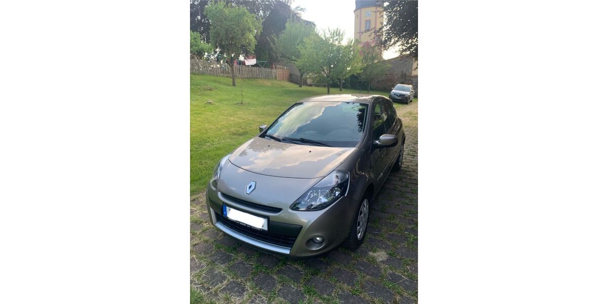 Renault Clio 78.000 km 3.900 &euro; Silbitz 07613