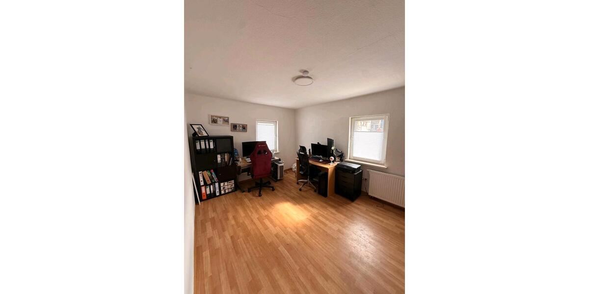 Etagenwohnung Heringen (Werra) - 4 Zimmer, 100 m&sup2;, 650&euro; | Angebot:25232255