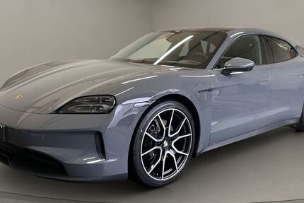 Porsche Taycan 10.000 km 105.400 &euro; Köln 50823