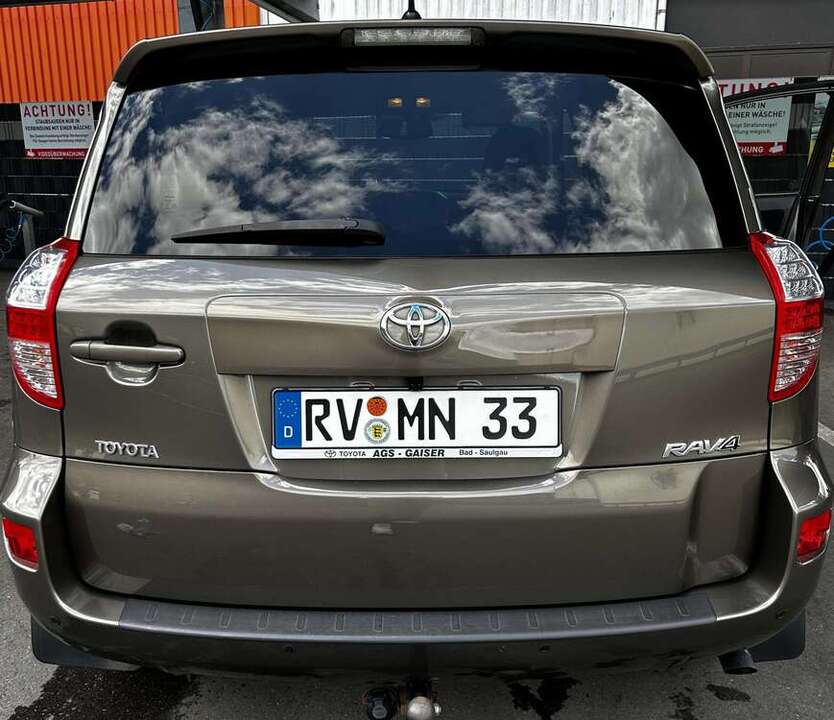 RAV 4