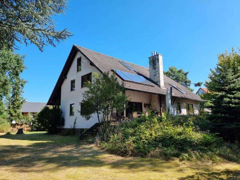 Haus zum Kaufen in Cadolzburg 834.000 € 249.8 m²