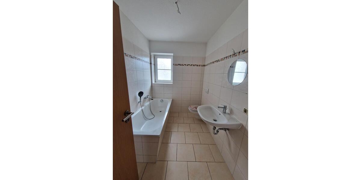 Etagenwohnung Magdeburg Neue Neustadt - 4 Zimmer, 92 m&sup2;, 668&euro; | Angebot:25547016