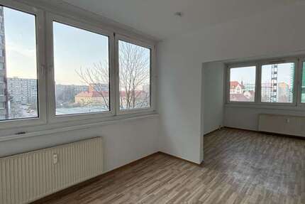 Wohnung Frankfurt (Oder) - 3 Zimmer, 70 m&sup2;, 344&euro; | Angebot:27122401