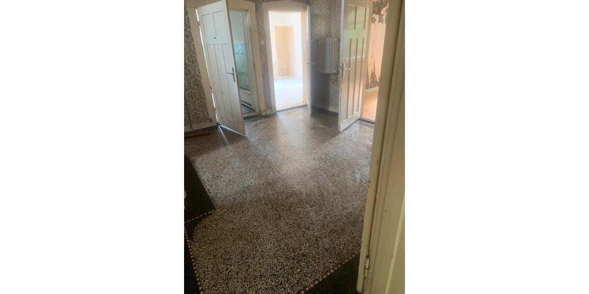 Villa Beverstedt - 9 Zimmer, 260 m&sup2;, 230.000&euro; | Angebot:27144683