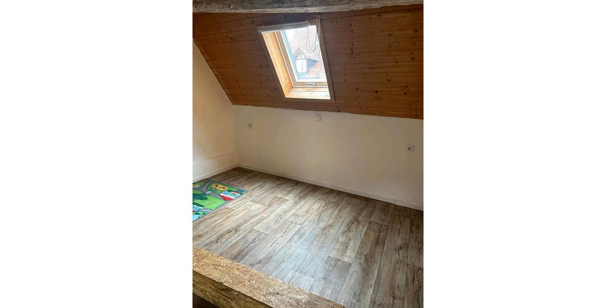 Dachgeschoßwohnung Albstadt - 2 Zimmer, 55 m&sup2;, 500&euro; | Angebot:26253111
