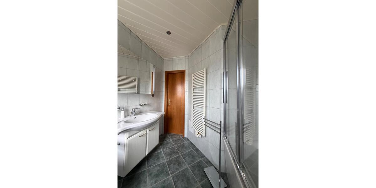 Etagenwohnung Weida - 4 Zimmer, 83 m&sup2;, 79.900&euro; | Angebot:26942154