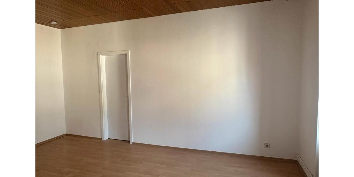 Etagenwohnung Neunkirchen - 4 Zimmer, 120 m&sup2;, 850&euro; | Angebot:26407083