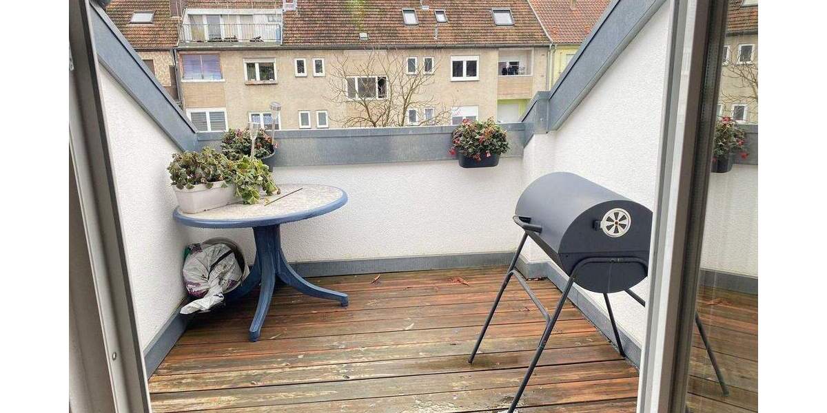 Charmante Dachgeschosswohnung mit Loggia in ruhiger Lage - Im Schacht 6-8, Saarbrücken 2 zimmer